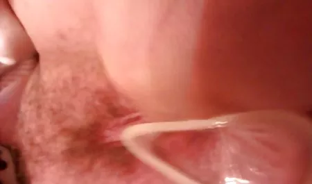 Pelacur putih menghabiskan mulut penuh sperma bokep barat tanpa sensor