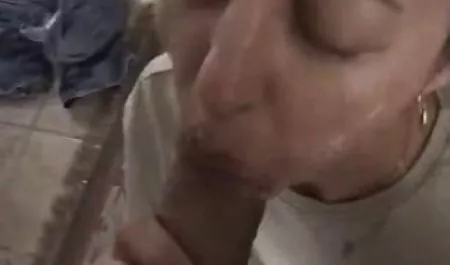 Brunette seksi Denise Sky menggoda video bokep korea durasi panjang kutu buku dan mendapatkan kacau
