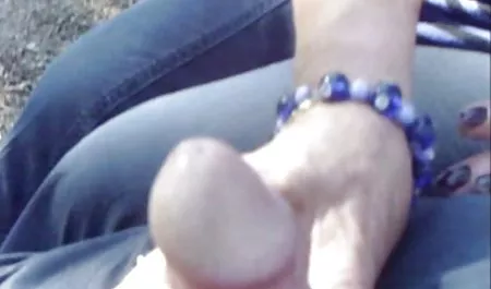 Masturbasi vaginanya asian diary bokep dengan dildo merah