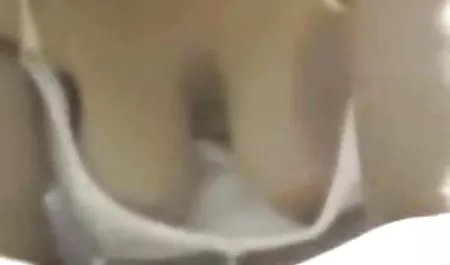 Pelacur itu memiliki banyak budak dan dia menyimpan semua dalam kandang. Melepaskan salah satu dari mereka, dia menjilati lubangnya, membuatnya menjilat dan meniduri dildo jalang download video bokep versi panjang yang dipermalukan