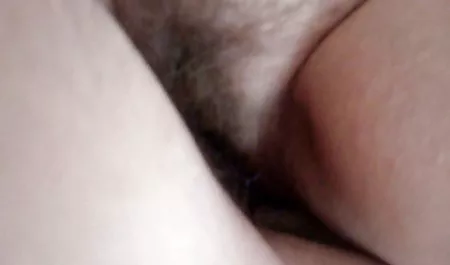 Cutie memamerkan tubuhnya saat casting video mata bokep
