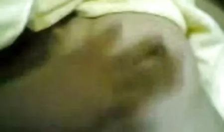 Pelacur muda Julia video bokep semi full dan pranks di depan webcam