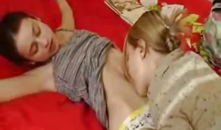 Pampushki dewasa bokep unduh bercinta pussies mereka dengan perangkat yang berbeda