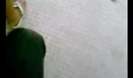 Busty Aletta Ocean bercinta dengan seorang pria di kursi dekat perapian, Aletta memiliki tindikan di lidahnya, yang dia tahu bagaimana memberikan kesenangan yang tidak wajar download video bokep full hd
