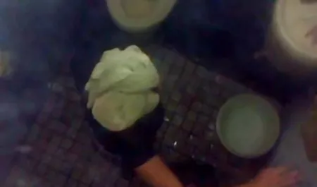 Handjob bokep jepang montok pirang pada hari berawan