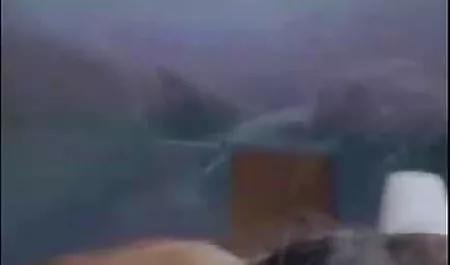 Sampah yang download video hot bokep cantik membentangkan pahanya dan menunggu seorang anggota