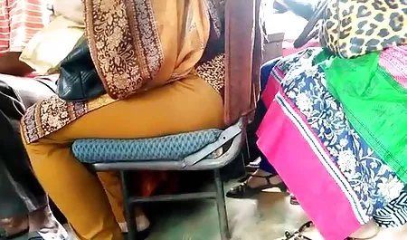 Ketika merayakan Tahun Baru, gadis-gadis itu menjadi sangat mabuk sehingga mereka kehilangan kendali dan memutuskan fantasi yang paling menyimpang sehingga mereka takut untuk bokepperkosaan menceritakan kepada teman-teman mereka. Beberapa anggota terjebak di masing-masing gadis, membuat mereka berteriak dari atas