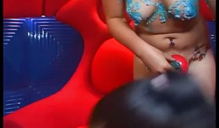 Lesbian menggunakan mainan di gim mereka download aplikasi video bokep