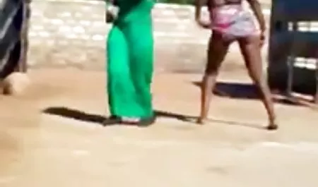 Brunette pirang panas dan bokep segar bersemangat menjilat pussies masing-masing