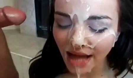 Pelacur aplikasi download video porn memompa sperma penuh mulut