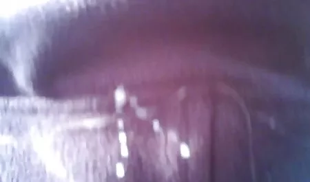 Pirang seksual membanjiri wajahnya dengan bokep lita sperma