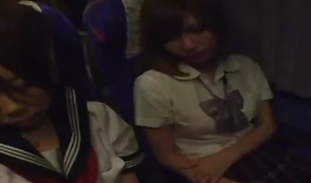 Jalang muda bokep kakek vs cucu Nikita suka bercinta memek dengan jari, part1