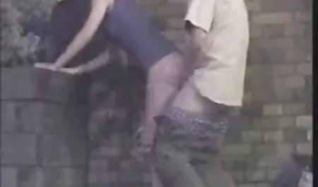 Bung memfilmkan dirinya di kamera sambil meraba penisnya video bokep jilbab terbaru