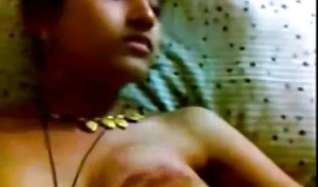 Busty, brunette sangat download video bokep teen seksi meraba vaginanya dicukur