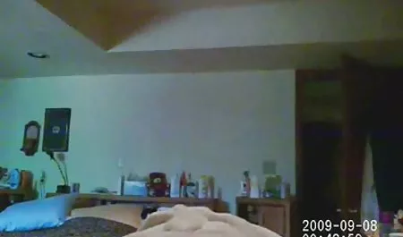 Bercinta dengan istri lain download video selingkuh di depan kamera