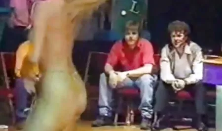 Latina dengan pantat besar meniduri doggy nonton video bokep 2018 style